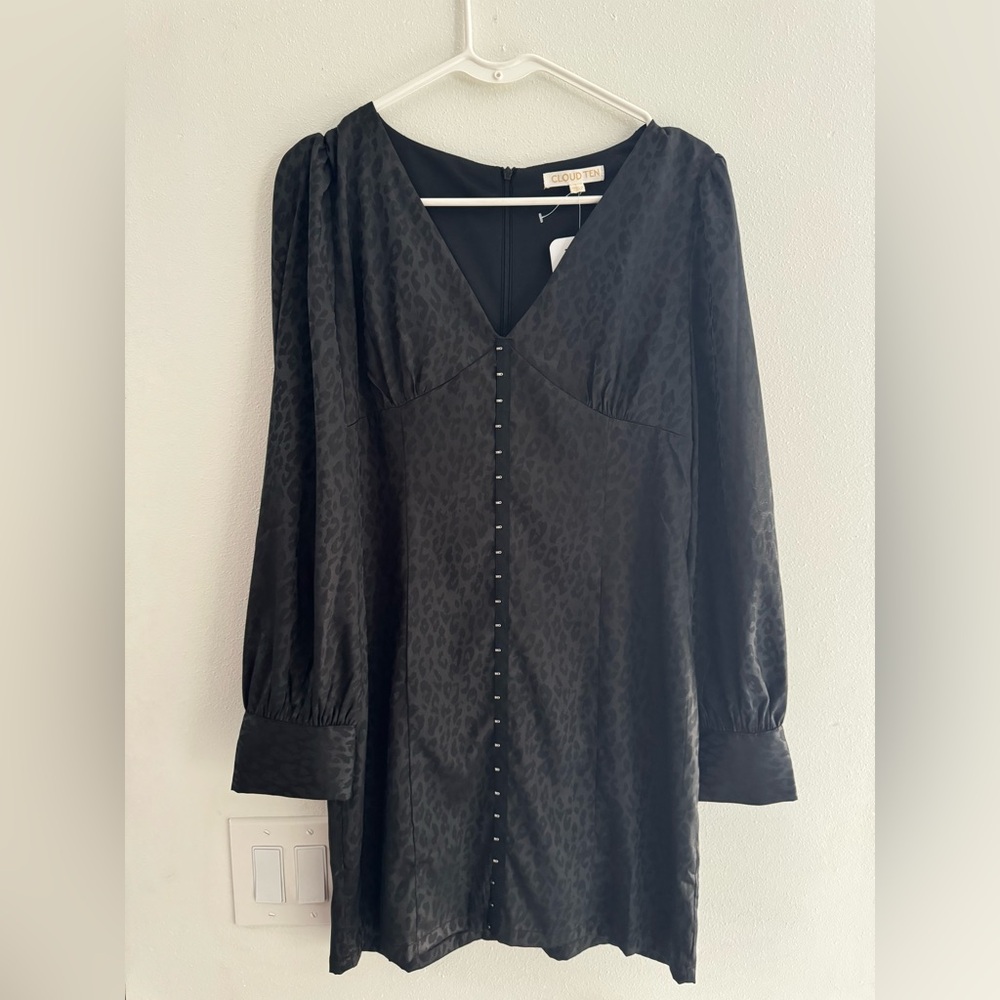Chic Black Leopard Print Dress - Picture 2 of 2